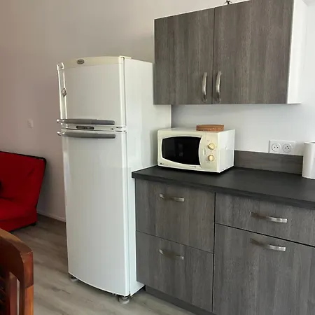 Charmant Appartement En Rez-De Chaussee Saint-Marcel  Exterior foto